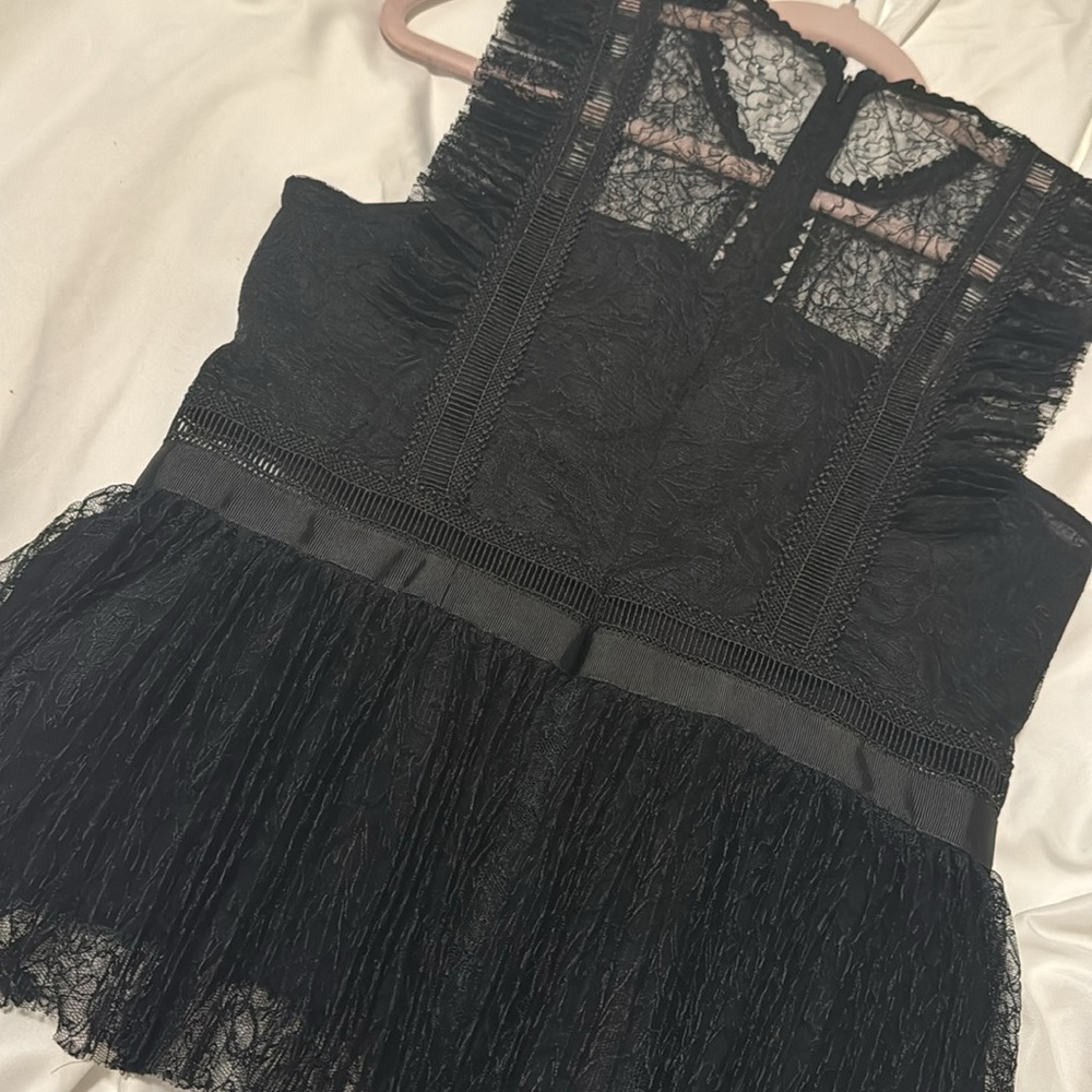 Black top - Picture 3 of 7